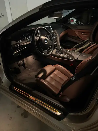 BMW 650i xDrive Cabriolet — Décapotable sportive 449 ch, 102 000 km — détail