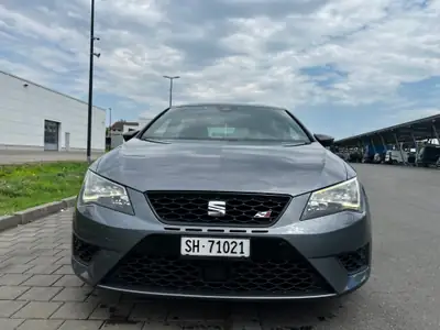 SEAT Leon 2.0 TSI 290 Cupra DSG — Berline sportive, 235'000 km, sans sinistre — tableau de bord