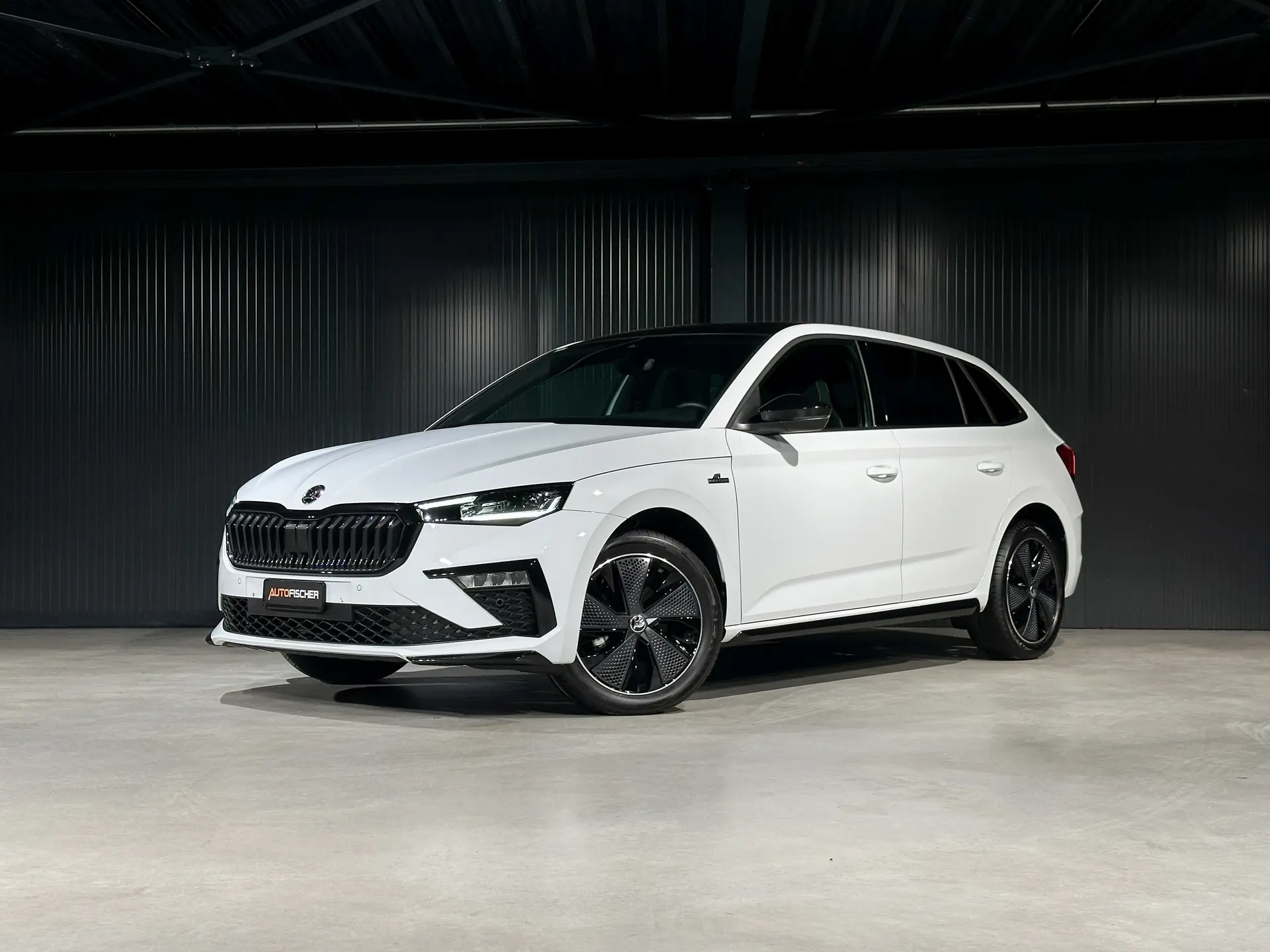 Skoda Scala 1.5 TSI Monte Carlo — Berline compacte dynamique, 8900 km seulement — vue extérieure