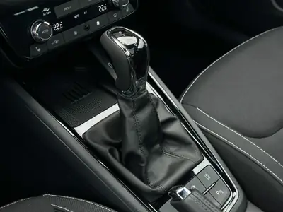 Skoda Scala 1.5 TSI Monte Carlo — Berline compacte dynamique, 8900 km seulement — Miniature 21