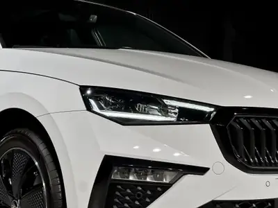 Skoda Scala 1.5 TSI Monte Carlo — Berline compacte dynamique, 8900 km seulement — Miniature 27