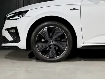 Skoda Scala 1.5 TSI Monte Carlo — Berline compacte dynamique, 8900 km seulement — Miniature 29