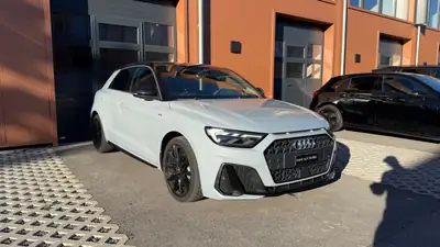 Audi A1 Sportback 30 TFSI S Line — Citadine dynamique, service gratuit 10 ans — arrière