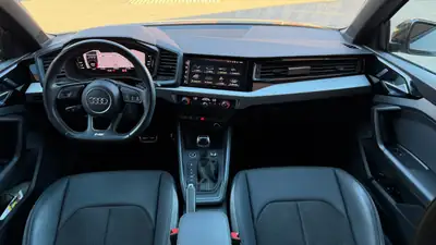Audi A1 Sportback 30 TFSI S Line — Citadine dynamique, service gratuit 10 ans — Miniature 11