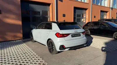 Audi A1 Sportback 30 TFSI S Line — Citadine dynamique, service gratuit 10 ans — Miniature 10