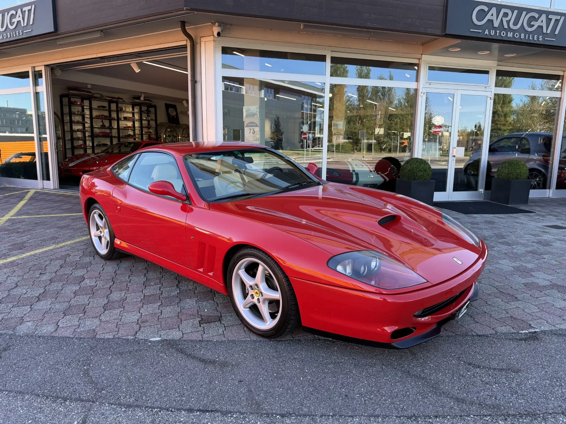 Ferrari F550 Maranello 1999 — Légendaire V12 Rosso Corsa, historique complet