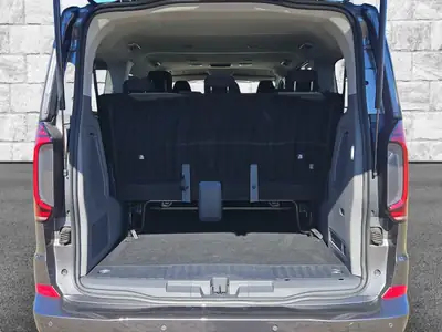 VW Caravelle BEV Life 2025 — Minibus électrique 9 places, design anthracite premium — Miniature 15