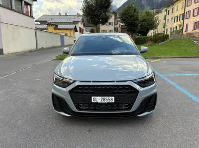Audi A1 30 TFSI S Line — Citadine sportive en état neuf, équipement complet — arrière
