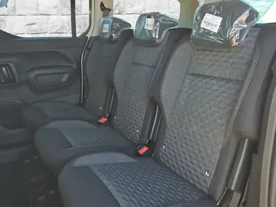 Peugeot Rifter Long Elektro 136 GT — Monospace électrique spacieux, quasi neuf — Miniature 10
