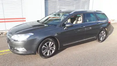 Citroën C5 2.0 HDi 180 PS Exclusiv Tourer — Break diesel automatique, 69'000 km seulement — vista posteriore