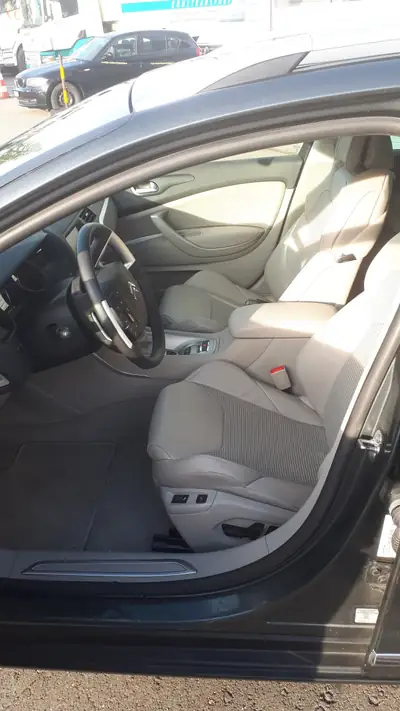 Citroën C5 2.0 HDi 180 PS Exclusiv Tourer — Break diesel automatique, 69'000 km seulement — cruscotto