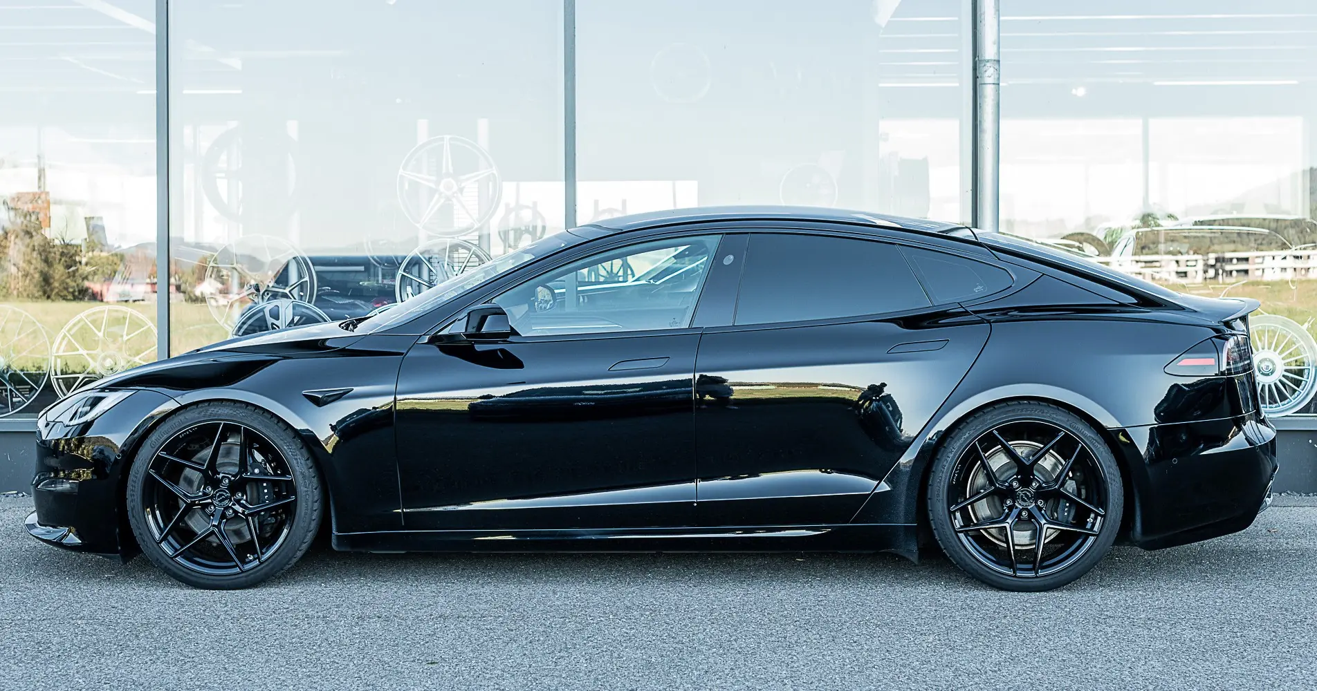 Tesla Model S 100 kWh Plaid 2022 — Berline électrique haute performance, 64'100 km — vista esterna