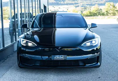 Tesla Model S 100 kWh Plaid 2022 — Berline électrique haute performance, 64'100 km — vista posteriore
