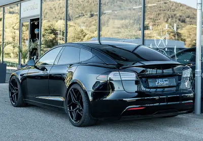 Tesla Model S 100 kWh Plaid 2022 — Berline électrique haute performance, 64'100 km — interni