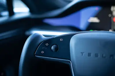 Tesla Model S 100 kWh Plaid 2022 — Berline électrique haute performance, 64'100 km — Miniatura 9