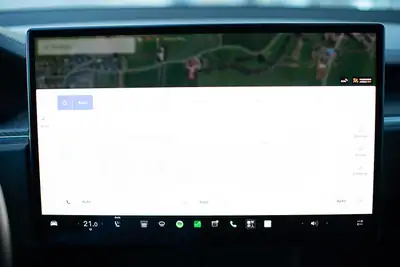 Tesla Model S 100 kWh Plaid 2022 — Berline électrique haute performance, 64'100 km — Miniatura 17