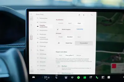 Tesla Model S 100 kWh Plaid 2022 — Berline électrique haute performance, 64'100 km — Miniatura 21