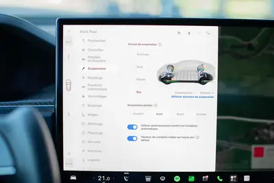 Tesla Model S 100 kWh Plaid 2022 — Berline électrique haute performance, 64'100 km — Miniatura 22