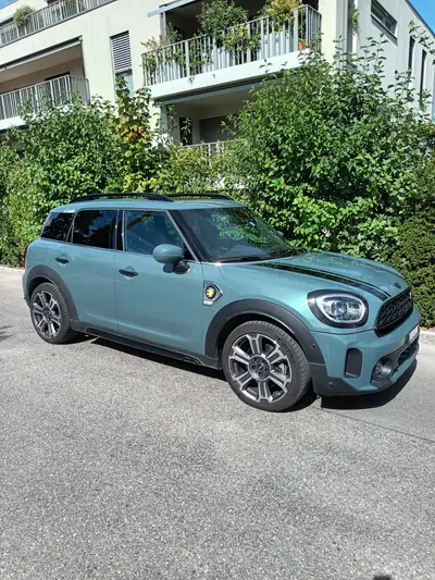 MINI Countryman Cooper S E ALL4 — Hybride rechargeable performant, 21'000 km seulement — vista esterna