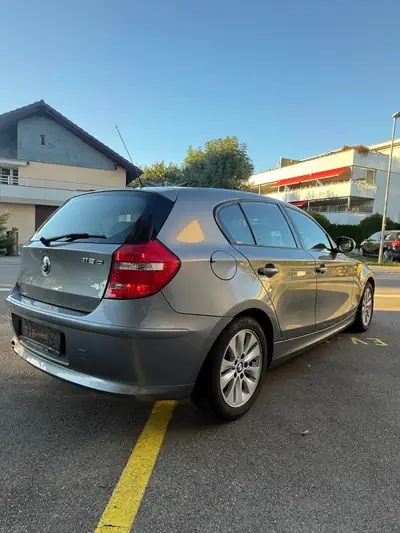 BMW 118d — Diesel fiable, 230 000 km, berline compacte d'occasion — Detail