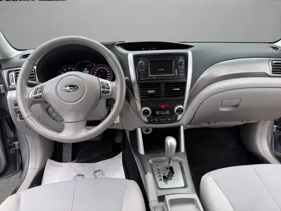 Subaru Forester 2.0 XS Comfort — SUV polyvalent, transmission automatique, 4x4 intégral — Miniatura 14