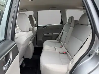 Subaru Forester 2.0 XS Comfort — SUV polyvalent, transmission automatique, 4x4 intégral — Miniatura 13