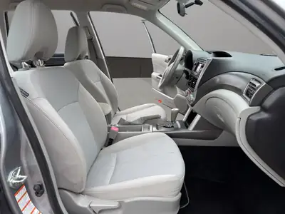 Subaru Forester 2.0 XS Comfort — SUV polyvalent, transmission automatique, 4x4 intégral — Miniatura 17