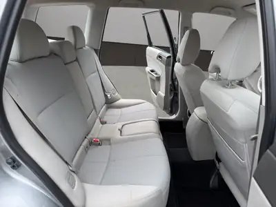 Subaru Forester 2.0 XS Comfort — SUV polyvalent, transmission automatique, 4x4 intégral — Miniatura 18