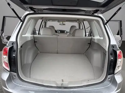 Subaru Forester 2.0 XS Comfort — SUV polyvalent, transmission automatique, 4x4 intégral — Miniatura 19