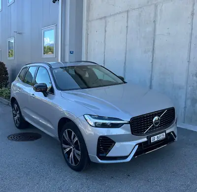 Volvo XC60 2.0 T6 TE XCENTRIC eAWD — Hybride rechargeable premium, 101'000 km — vue extérieure
