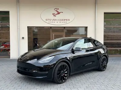 Tesla Model Y Performance AWD — SUV électrique haute performance, 534 ch, kilométrage modéré — vista esterna