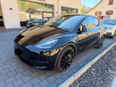 Tesla Model Y Performance AWD — SUV électrique haute performance, 534 ch, kilométrage modéré — Miniatura 13