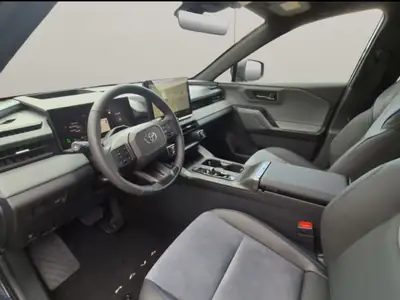 Toyota RAV-4 2.5 HSD GR Sport — Hybride performant 4WD, quasi neuf avec 20 km — dashboard