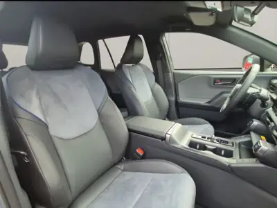 Toyota RAV-4 2.5 HSD GR Sport — Hybride performant 4WD, quasi neuf avec 20 km — interior