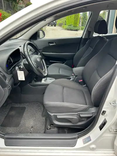 Hyundai i30 1.6 Style — Break spacieux, moteur fiable et entretien récent — Detail