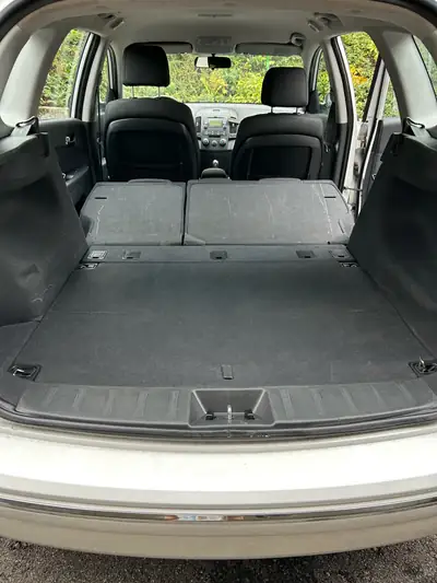 Hyundai i30 1.6 Style — Break spacieux, moteur fiable et entretien récent — Miniatur 8