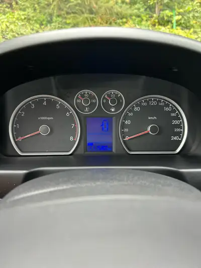 Hyundai i30 1.6 Style — Break spacieux, moteur fiable et entretien récent — Miniatur 10