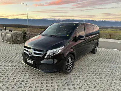 Mercedes-Benz V 250 d Avantgarde — Monospace premium 6 places, 69 000 km seulement — fianco
