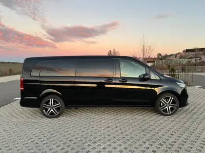 Mercedes-Benz V 250 d Avantgarde — Monospace premium 6 places, 69 000 km seulement — vista posteriore