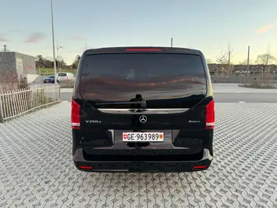 Mercedes-Benz V 250 d Avantgarde — Monospace premium 6 places, 69 000 km seulement — interni