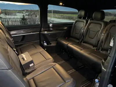Mercedes-Benz V 250 d Avantgarde — Monospace premium 6 places, 69 000 km seulement — cruscotto
