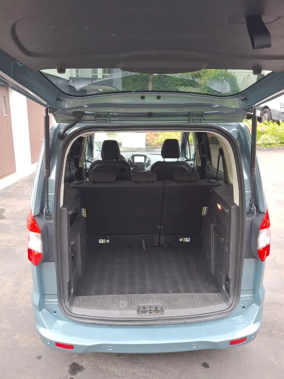 Ford Tourneo Courier 2018 occasion Basel — 3