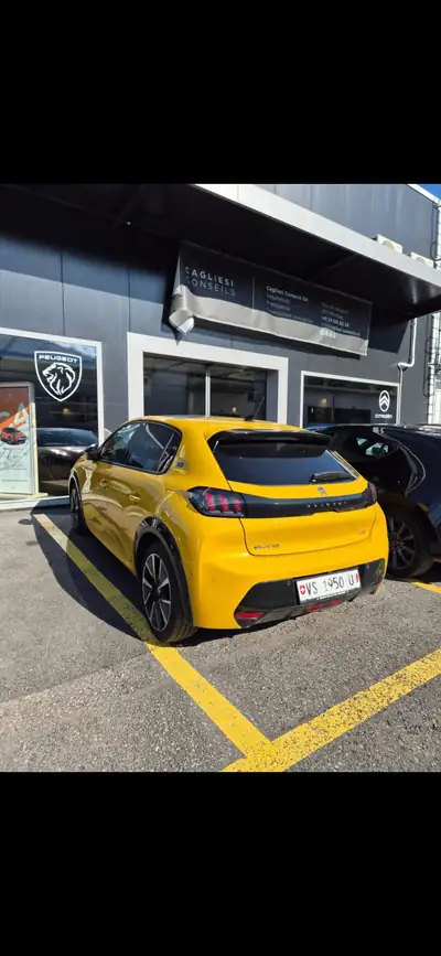 Peugeot e-208 GT Pack — Électrique performante, 52 000 km, leasing possible — Seitenansicht