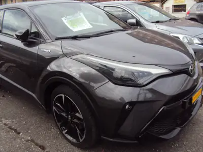 Toyota C-HR 2.0 VVTi HSD GR Sport — SUV hybride compact, 120'000 km seulement — côté