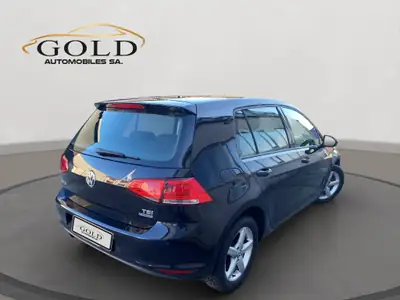 VW Golf 1.2 TSI Comfortline — Compacte fiable, faible consommation et garantie 12 mois — Seitenansicht