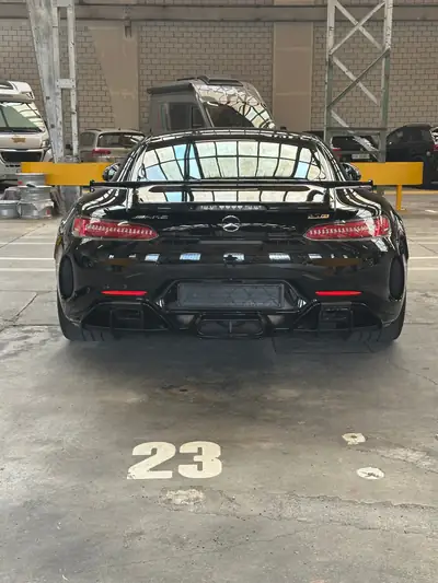 Mercedes-AMG GT R — Coupé sport légendaire, 584 ch et seulement 33'000 km — side view