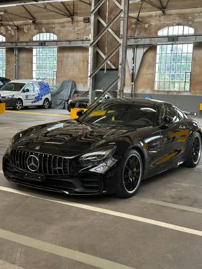 Mercedes-AMG GT R — Coupé sport légendaire, 584 ch et seulement 33'000 km — exterior view
