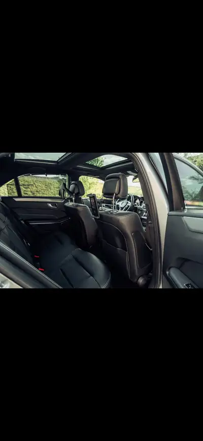 Mercedes-Benz E 350 CDI BlueTec — Berline premium diesel, 4x4 intelligent — interior