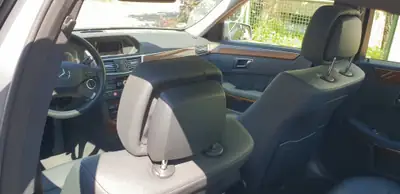 Mercedes-Benz E 250 — Berline premium diesel, transmission automatique, sans sinistre — side view