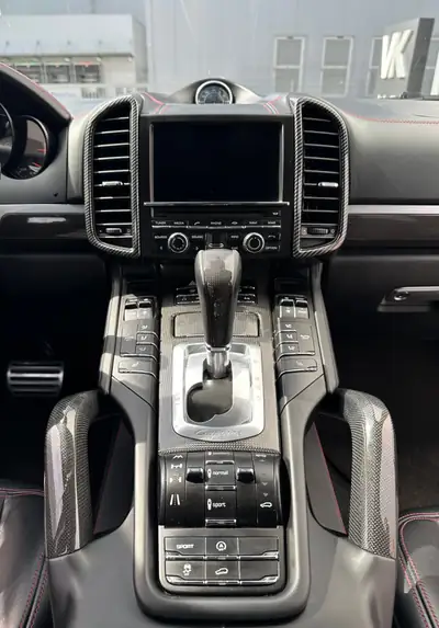 Porsche Cayenne 4.8 V8 GTS — SUV sportif haut de gamme, toutes options — Miniature 11